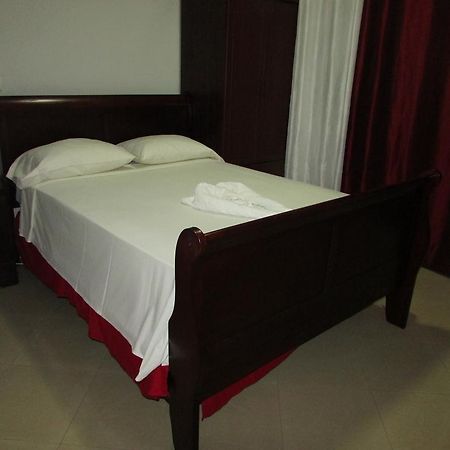 Residencial Girassol, Lda Bed & Breakfast Sao Filipe Exterior photo