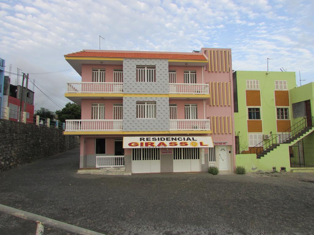 Residencial Girassol, Lda Bed & Breakfast Sao Filipe Exterior photo