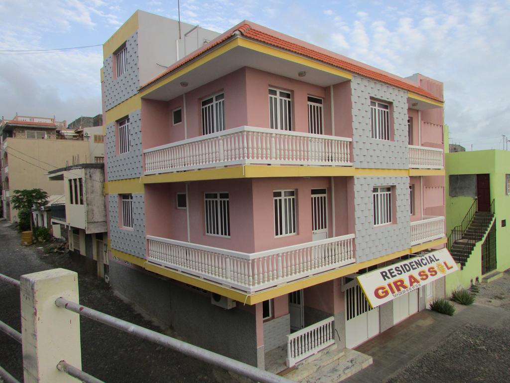 Residencial Girassol, Lda Bed & Breakfast Sao Filipe Exterior photo